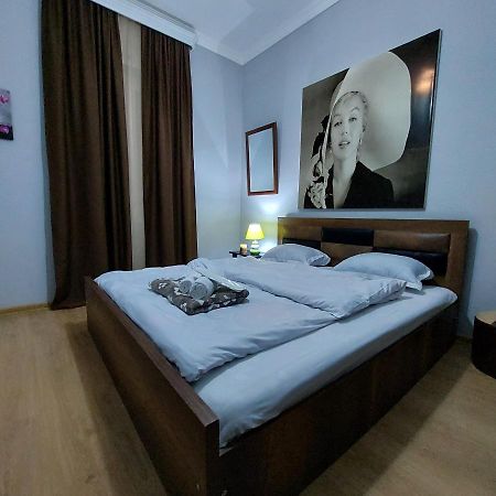 Guesthouse Different Τυφλίδα Εξωτερικό φωτογραφία