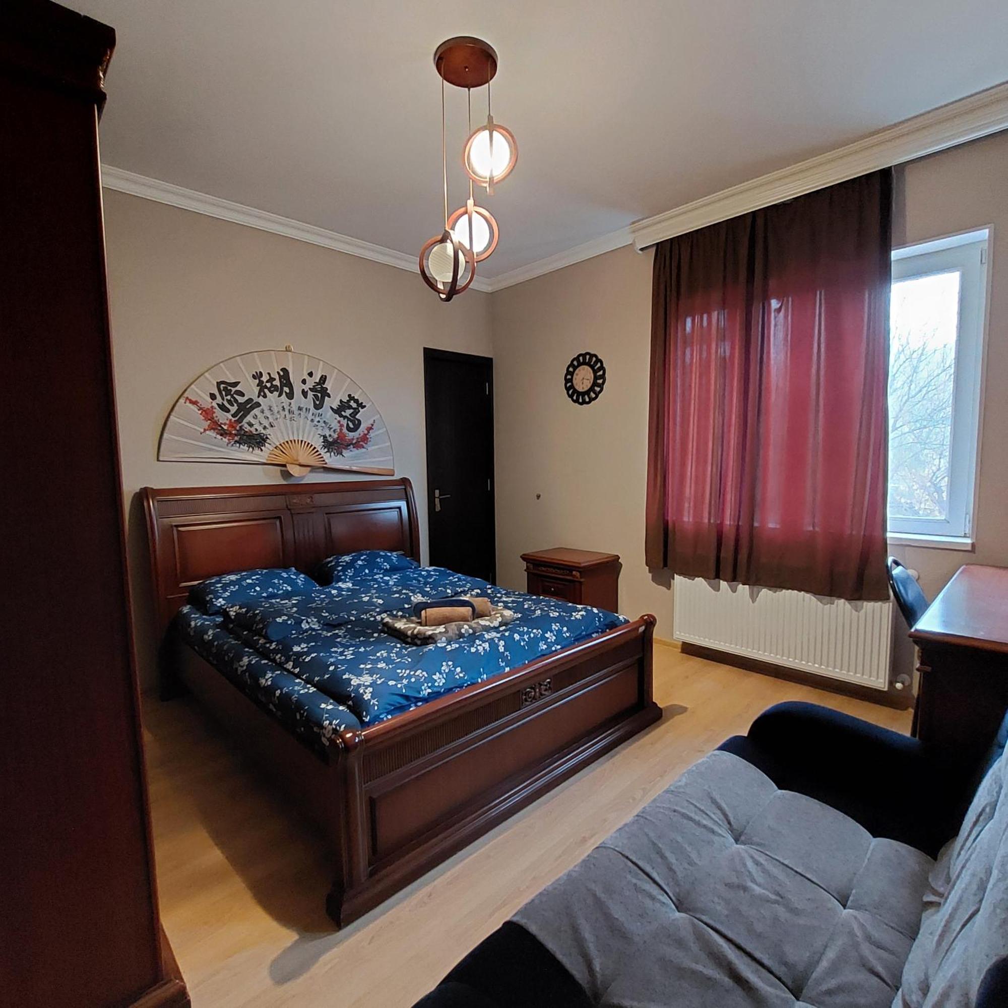 Guesthouse Different Τυφλίδα Δωμάτιο φωτογραφία